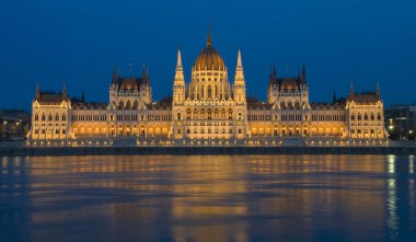 Hungrian parliament clipart