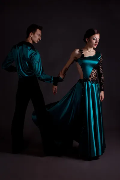 Ballerini sullo sfondo nero — Foto Stock