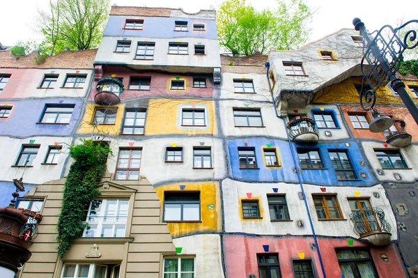 The Hundertwasser House in Vienna, Austria — Stock Photo, Image