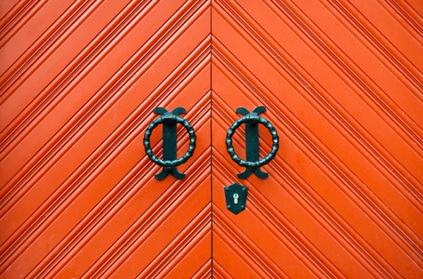 Kırmızı ahşap kapı tasarımı — Stok fotoğraf