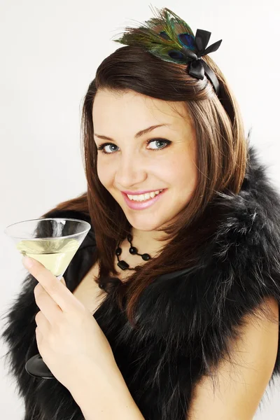 여자는 알코올 음료를 보유 하 — 스톡 사진