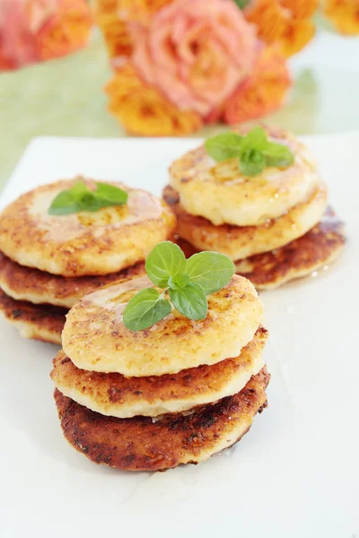 Pancakes from cheese — Stock Photo, Image