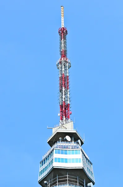 Το Avala πύργο της τηλεόρασης στο Βελιγράδι - Σερβία — Φωτογραφία Αρχείου