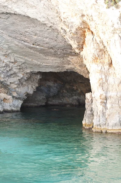 Jeskyně na ostrově zakynthos Řecko — Stock fotografie