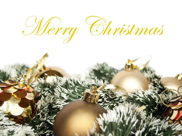 Kerstdecoratie met gouden ornamenten op witte geïsoleerd — Stockfoto