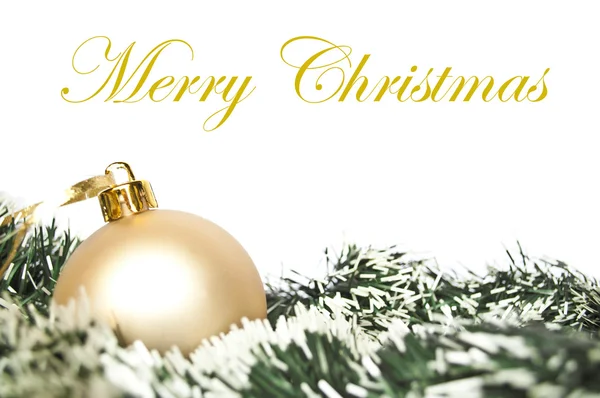 Золотий різдвяний орнамент і вінок ізольовані на білому — стокове фото