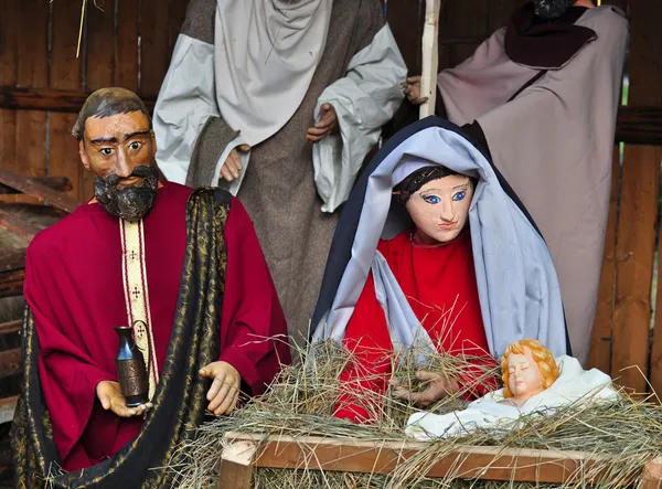 Christmas nativity scene with Mary Joseph and baby Jesus — Stock Photo, Image