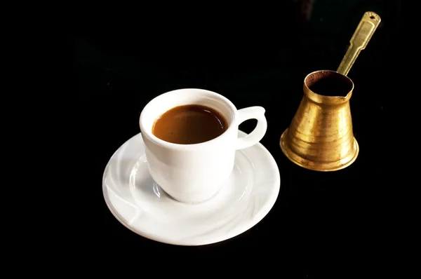 Caffè su sfondo nero — Foto Stock