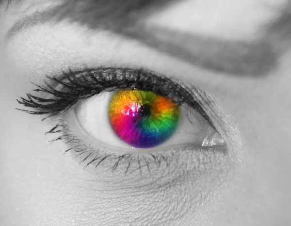 Красиве барвисте жіноче око — стокове фото