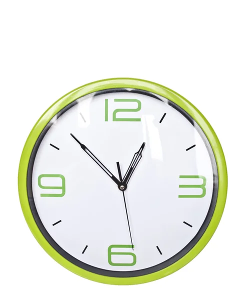 Ретро зеленые часы на белом фоне — стоковое фото
