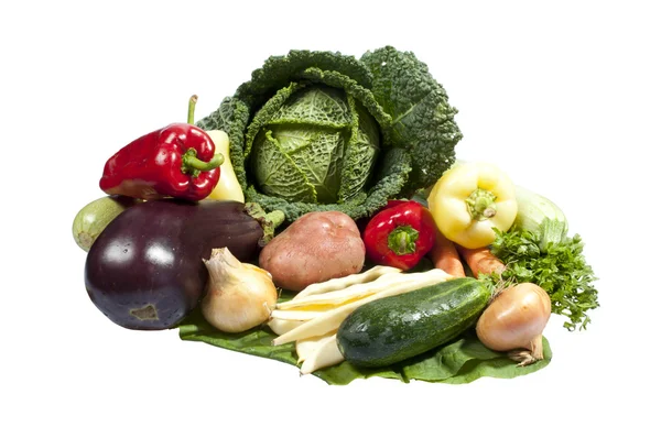 Skupina čerstvé zeleniny, izolované na bílém — Stock fotografie