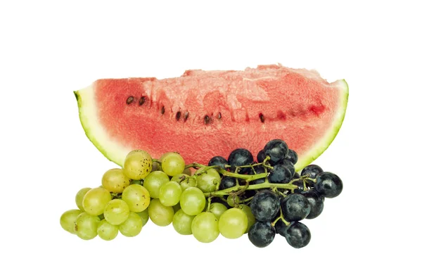 Fruta fresca - sandía con uvas aisladas —  Fotos de Stock