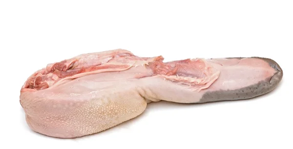 Lingua. Carne cruda isolata su fondo bianco — Foto Stock