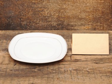 eski kağıt boş tabak