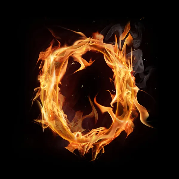 Огненная буква "О" " — стоковое фото