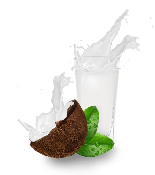 Pęknięty kokosowe z mleka splash — Zdjęcie stockowe