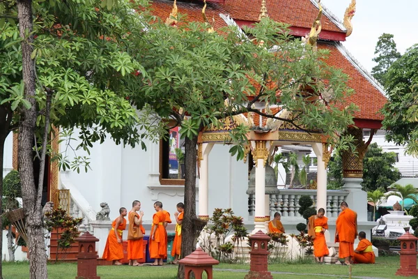 Буддийские монахи — стоковое фото