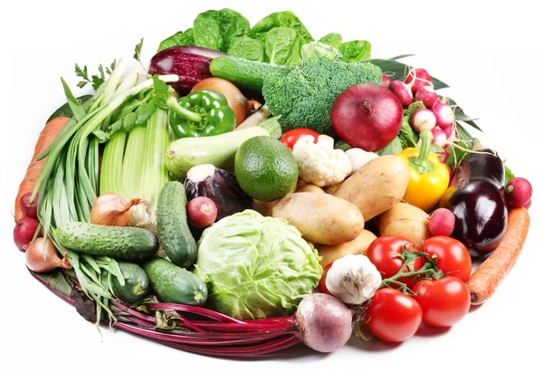 不同种类的蔬菜围成一圈的布局 — 图库照片