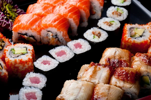 Rollos de sushi —  Fotos de Stock