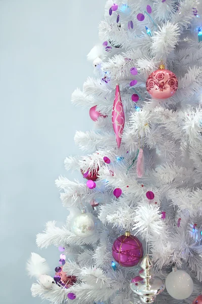 Πολυτελή χριστουγεννιάτικο δέντρο — Φωτογραφία Αρχείου