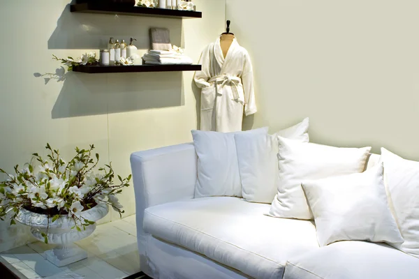Design branco para interior de spa — Fotografia de Stock