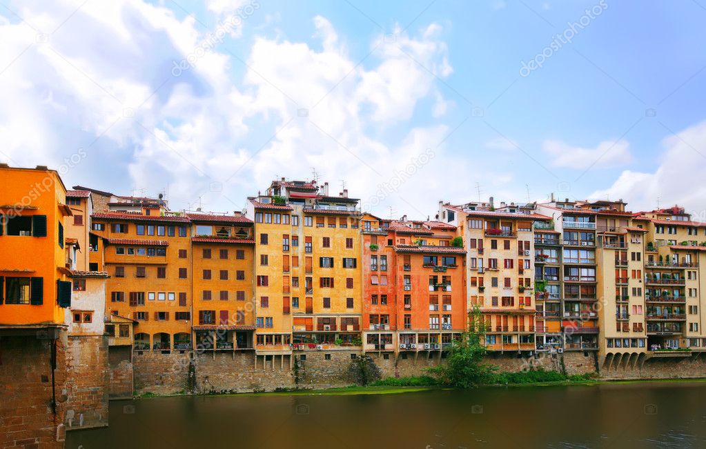 Panarama of Florence river bank