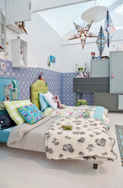 Красочная детская комната — стоковое фото