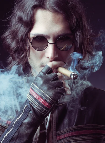 Rocker with a cigar — Stock Photo, Image