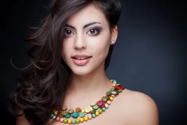 Beautiful indian girl — Stock Photo, Image