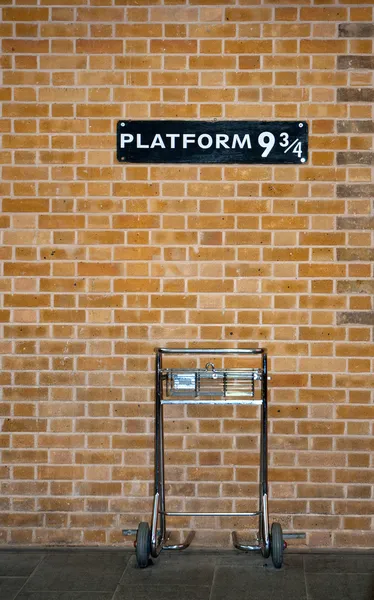 stock image Platform 9 3/4 and Trolley