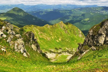 marmaroski Alp Dağları taşları. Karpatlar. Ukrayna