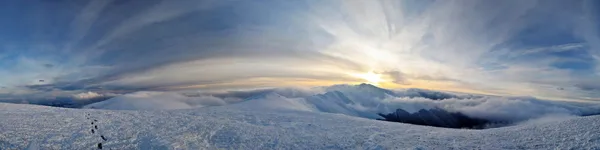 Panoráma a téli borzhava ridge — Stock Fotó