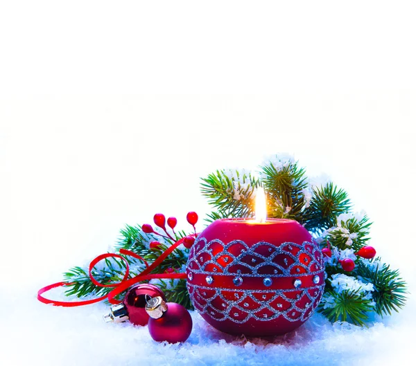 白い背景のクリスマス飾り — ストック写真