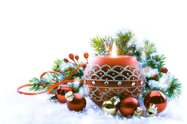 Decorazioni natalizie su sfondo bianco — Foto Stock