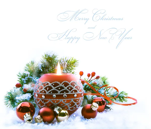 Christmas gratulationskort med julpynt på vita bac — Stockfoto