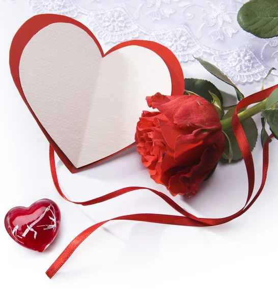 Kırmızı gül ile Sanat Sevgililer günü tebrik kartı — Stok fotoğraf