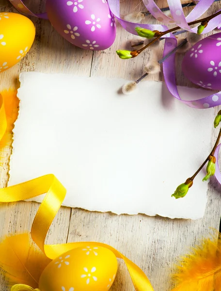 Art velikonoční pozadí s velikonoční vajíčka — Stock fotografie