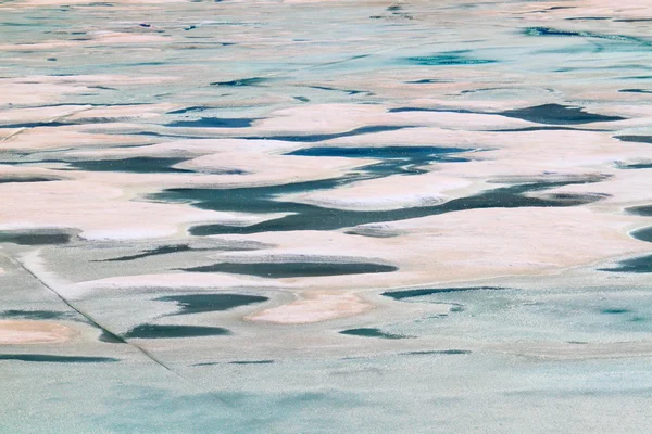Glaciala smältvatten från grinnell glacier — Stockfoto