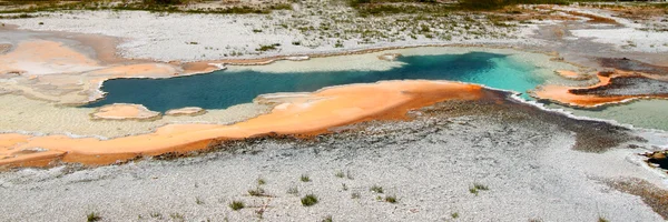 Doublet Pool - Yellowstone — Stock Photo, Image