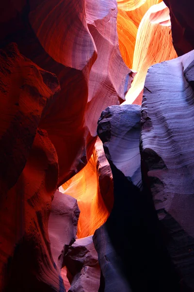 Kolorowe ściany kanionu antylopy — Zdjęcie stockowe