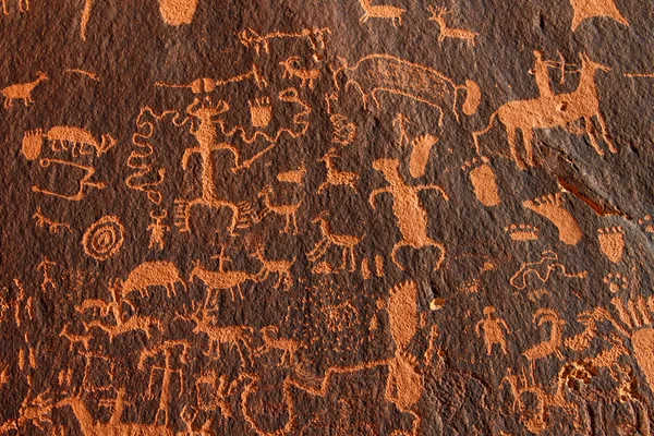 Newspaper Rock Petroglyphs — Stock Photo, Image