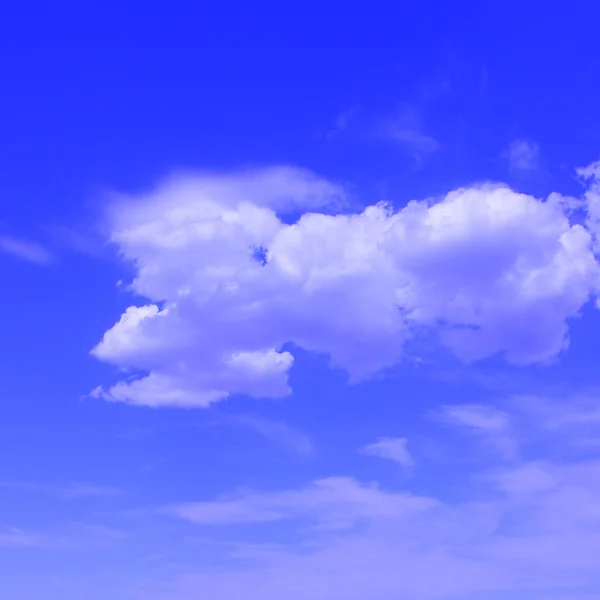 Nuvens inchadas fundo — Fotografia de Stock