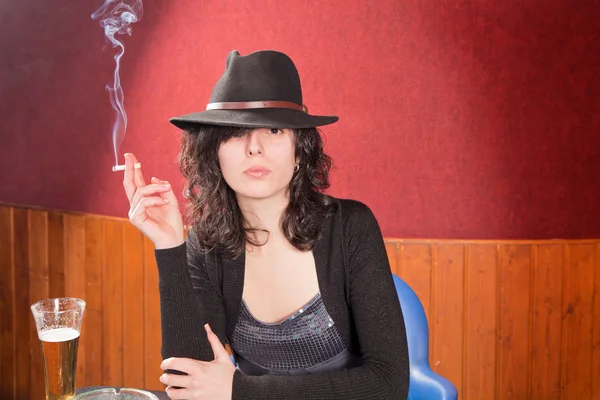 Smoking and drinking — Stock Photo, Image