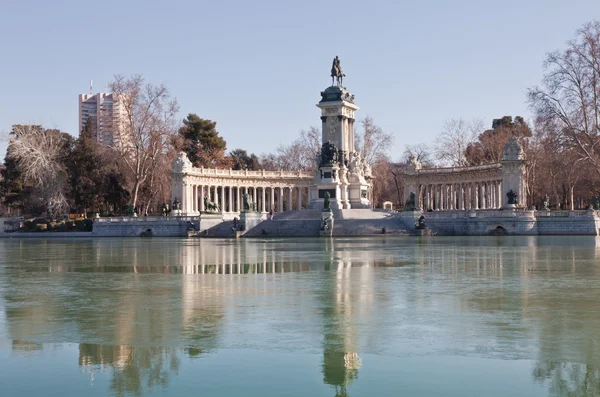 Parque del Estanque del Retiro en Madrid — Foto de Stock