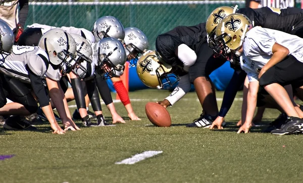 Youth League Football Line of Scrimmage — Stock Photo, Image