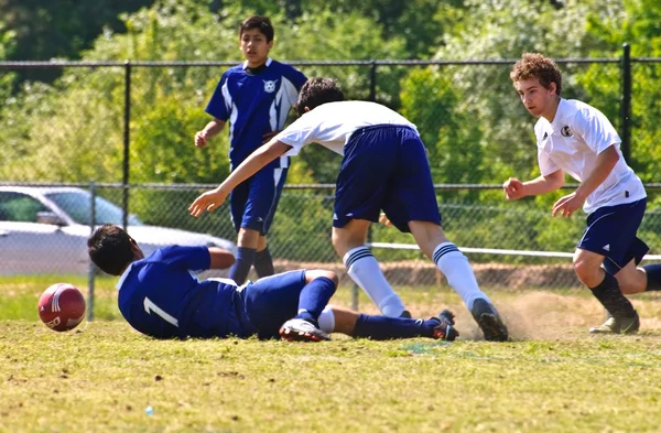 Fútbol de niño de 12-14 años —  Fotos de Stock