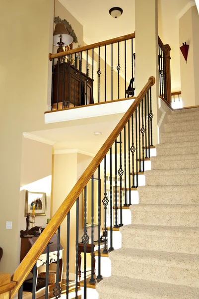 Lépcsőház Modern otthon — Stock Fotó