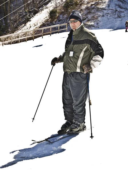 Muž v lyžařské středisko — Stock fotografie