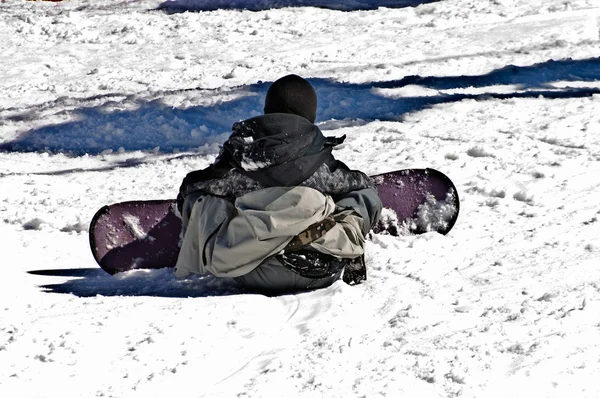 Snowboarder omlaag — Stockfoto
