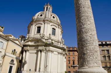 Trajan sütunu ve kilise, Roma, İtalya